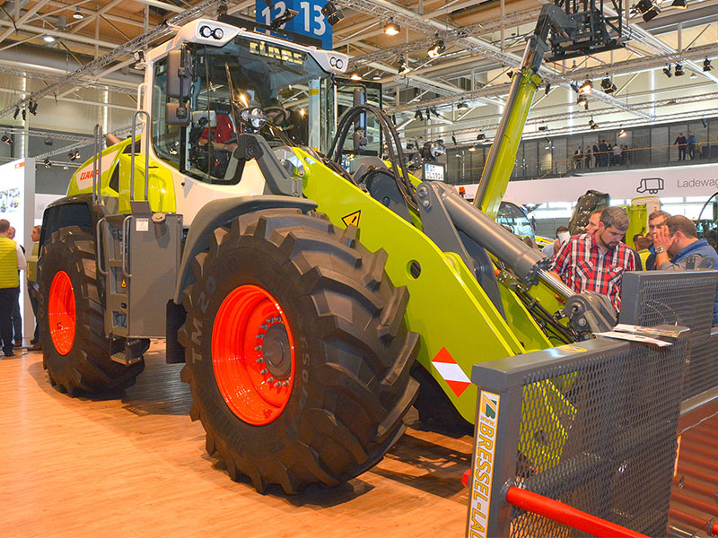 Agritechnica 2017 | Claas Torion wheel loader